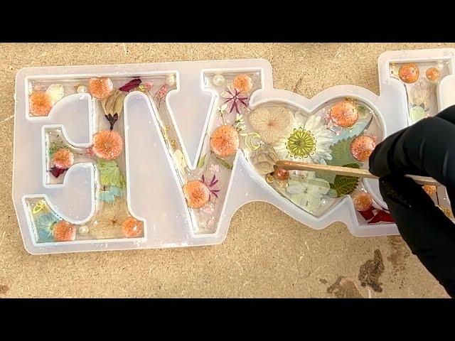 Make a Resin LOVE frame word with me. Full video tutorial. epoxy silicone mold floral gadget