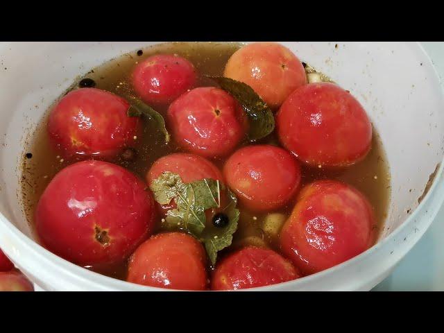 БОЧКОВЫЕ ПОМИДОРЫ НА ЗИМУ. Самые  ВКУСНЫЕ ПОМИДОРЫ. Легкий рецепт.