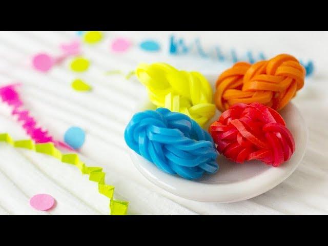 ПАСХАЛЬНЫЕ ЯЙЦА из резинок на крючке | EASY Rainbow Loom Easter Egg Charm