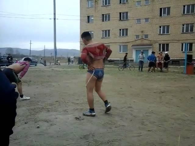 Хуреш пол тех студентов
