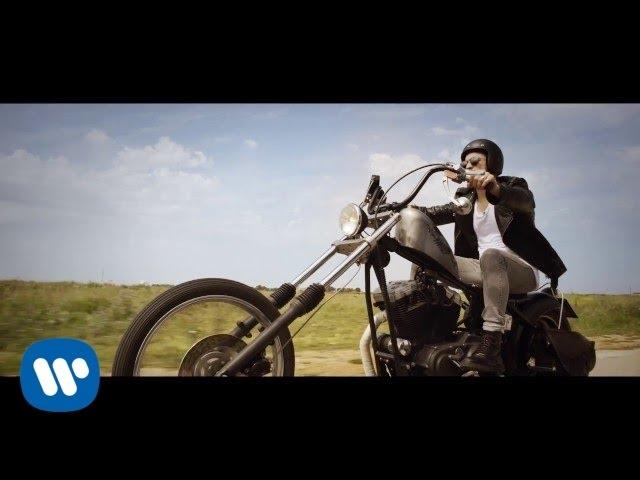 Alessio Bernabei - Io E Te = La Soluzione (Official Video)