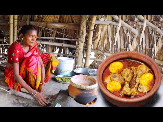 CHICKEN EGG CURRY in clay pot cooking by santali tribe grandmaa for eating with hot rice