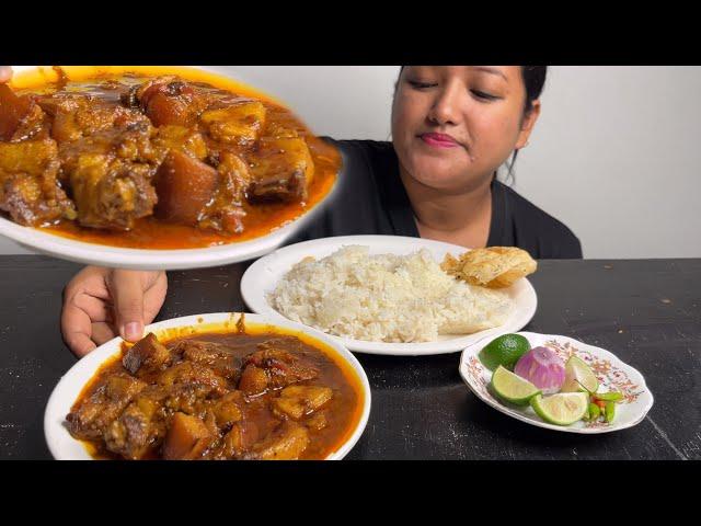 Gahori Main Juicy Pork Curry Eating with rice