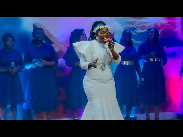 Inspirational Gifty - Faithful God (Live performance)