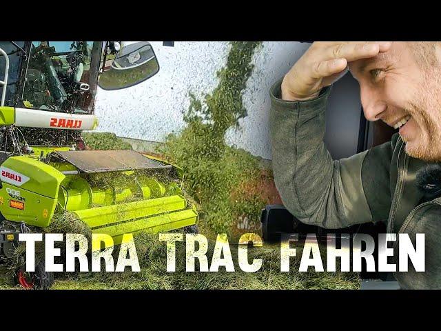 Ich fahre einen Claas JAGUAR 960 TT und Hannes lässt mich Gras HÄCKSELN - Es geht schief! - FarmVlog