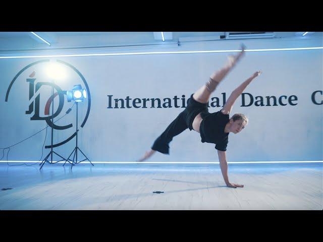 Contemporary Алена Кумбарули IDC