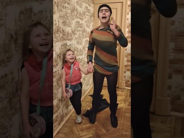 "У Сабины кроссовка потерялся" #вселенка #shortvideo #youtubeshorts #youtube #сабина