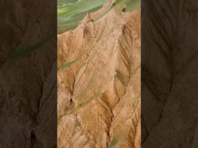 #kyrgyzstan #mountains #nature #road #travel #drone #dronevideo #pamir #pamirhighway #pass #road