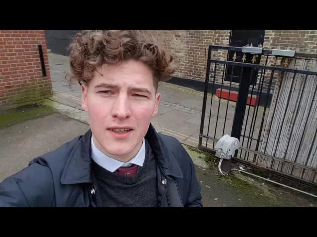 NOBODY LIKES A GREASY ESTATE AGENT - Vlog Ep 001