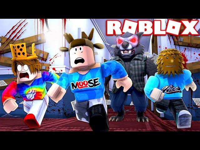 YOUTUBERS ESCAPE THE BEAST IN ROBLOX! (FT. PrestonRoblox & JeromeASF)