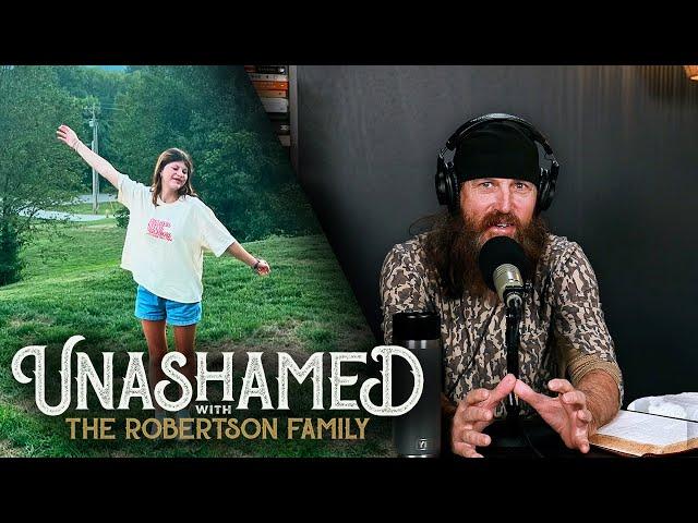 Mia Announced Her Return to Jesus with a Piano & Jase Was Wrecked | Ep 1012