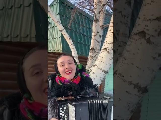 "Что стоишь качаясь" народная песня под баян