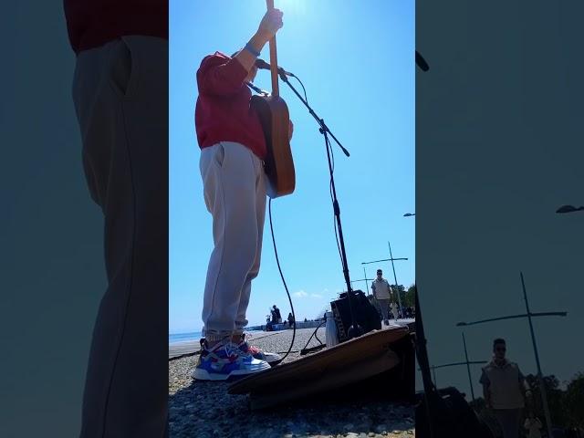 Για ολα ικανοι (busking in Thessaloniki)~Karapas