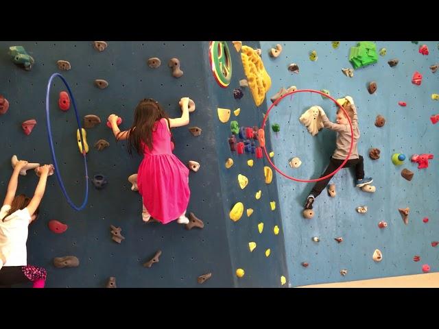 攀岩‍️投球游戏Rock climbing pitching game,Catherine and Justin