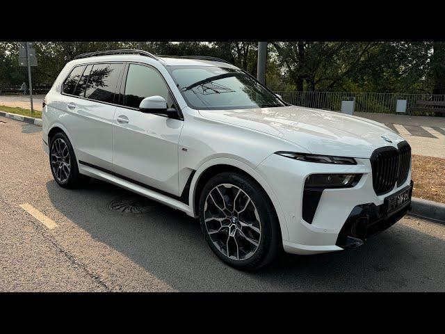 BMW X7 40d 2024г, 10.000км, цена 14.300.000 рублей.