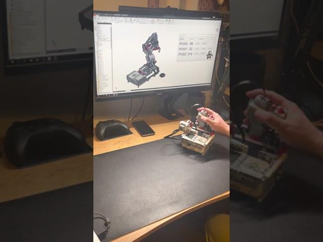 Controls the Inventor model with a lego joystick.