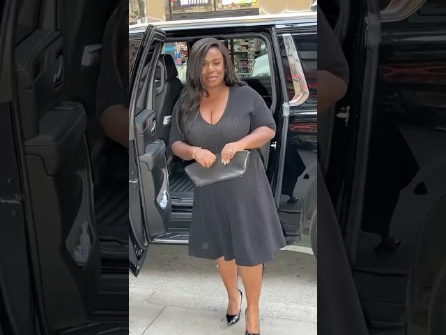 Uzo Aduba is game for pics at ‘The Residence’ press #uzoaduba