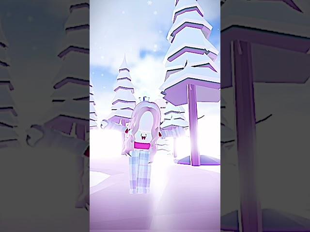 У кого уже новогоднее настроение?️ #shorts #roblox #adoptme #танец #ttd3 #fyp #lol #мемы #тренды