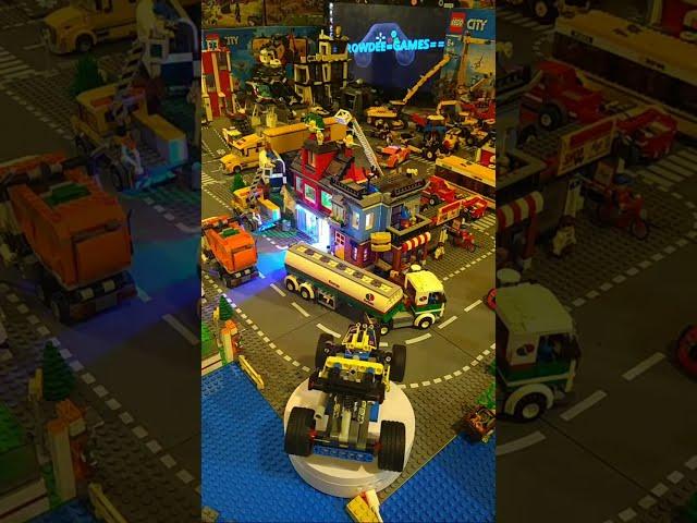 Large Lego City, Find The Red light Green light!