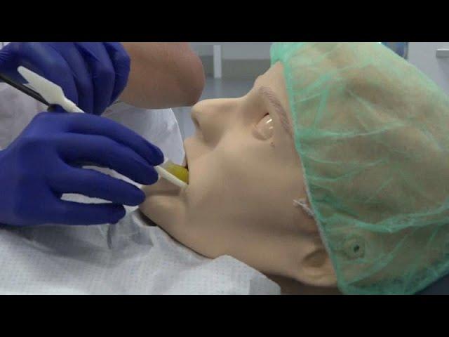 Student dentists get their teeth into hyper-realistic practice dummy