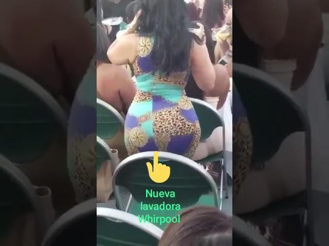 Esta mujer si que lo sabe mover