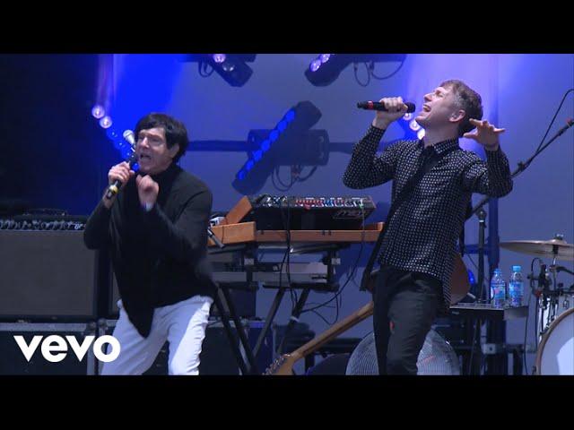 FFS - No 1 Song / Michael (Live at Rock en Seine)