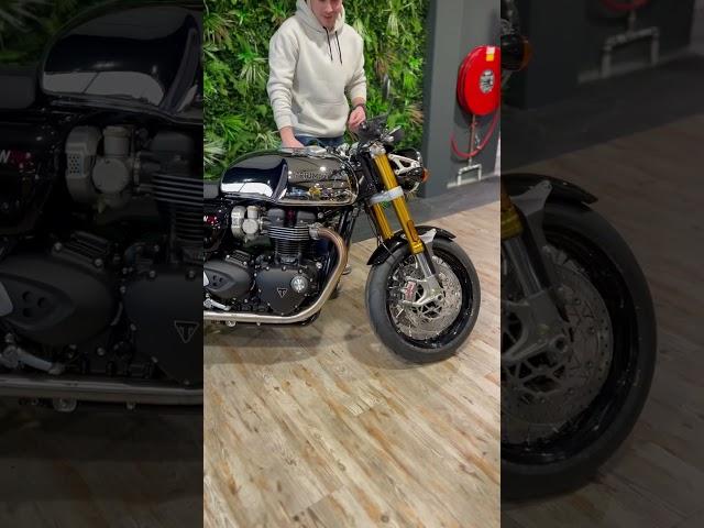 We keep polishing this Triumph Thruxton Chrome edition  #bikelife #triumph #triumphthruxton