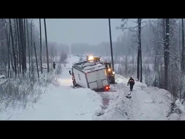 Пробивка зимник Мирный Усть-Кут Якутия