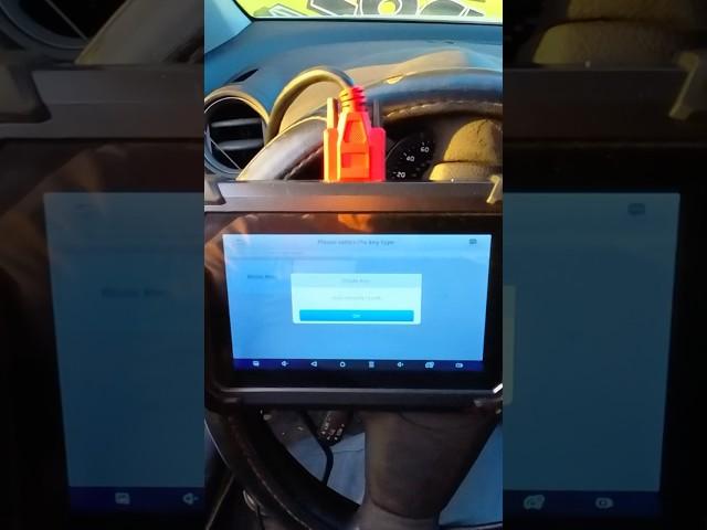 Ключ на RAV 4. Локсмит. Работа в США.