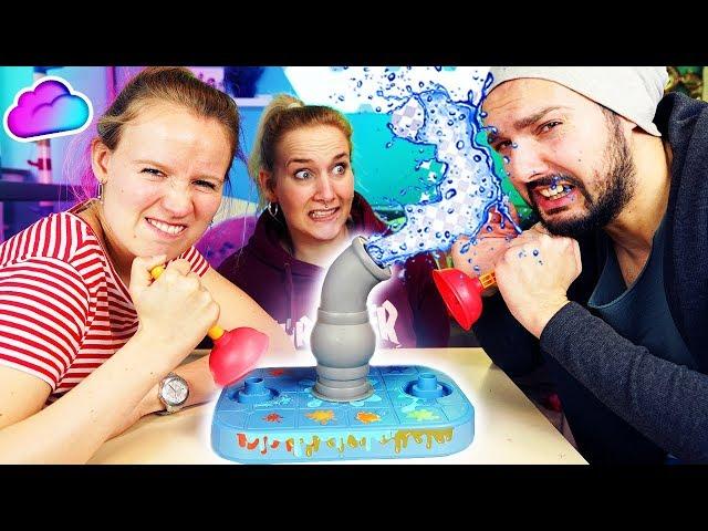 ROHR FREI Challenge - Wer wird NASS GESPRITZT? Kathi VS NINA VS KAAN - Klempner Spiel Plumber Clash