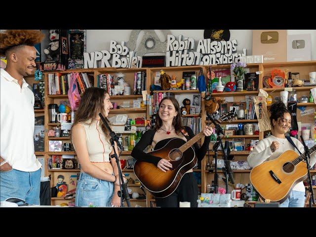 Lizzy McAlpine: Tiny Desk Concert