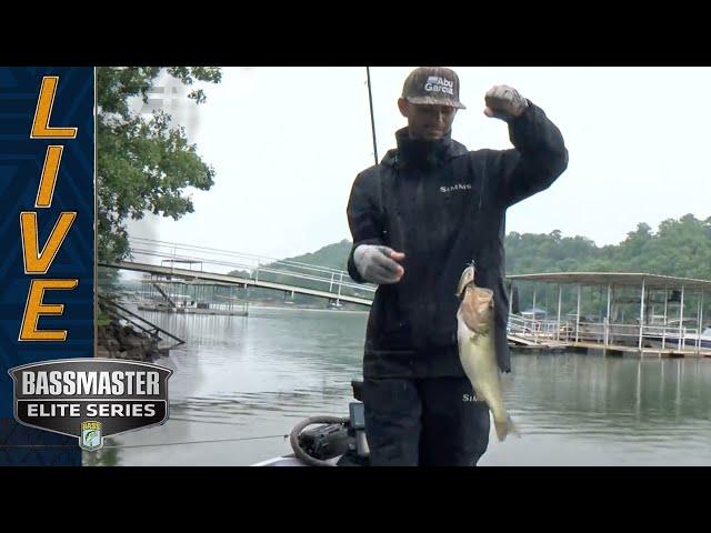 Jordan Lee making the shallow bite work on a cloudy Smith Lake