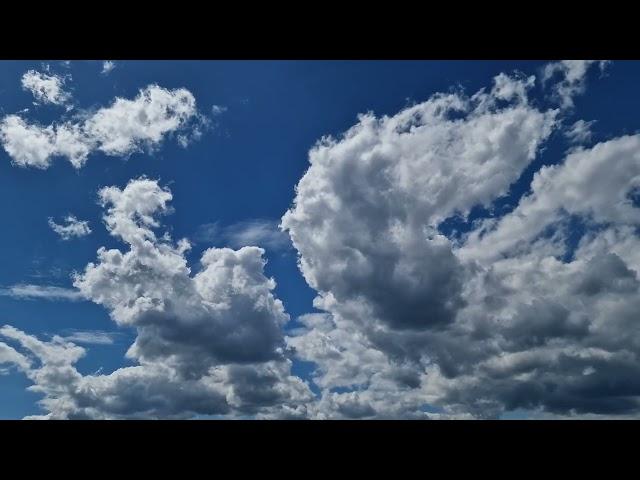 Footage. Beautiful clouds are moving quickly across the sky. Cloud video. Clouds. video screensaver.