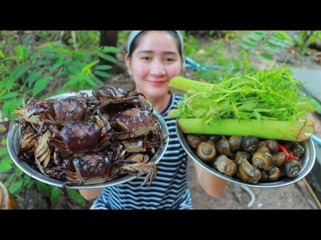 Yummy Field Crab Milk Cooking Taro Stalk - Crab Milk Recipe - Cooking With Sros