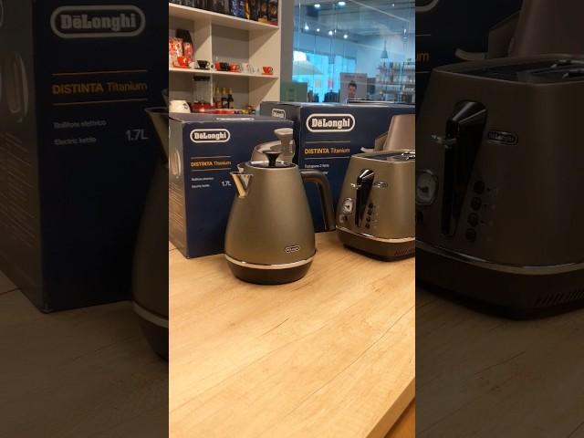 Чайник та тостер DeLonghi Distinta Titanium в ELITECOFFEE.od.ua