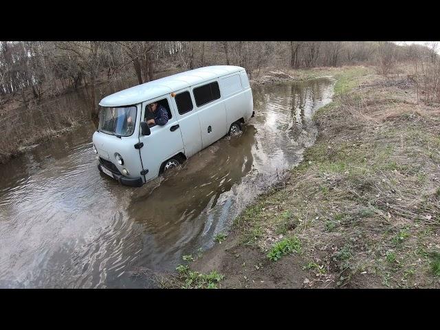 уаз буханка в реке ВОРОНА