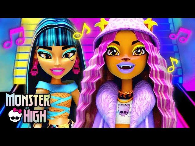 "Combinar y Mezclar" (Vídeo musical) con Clawdeen, Cleo y Frankie | Monster High