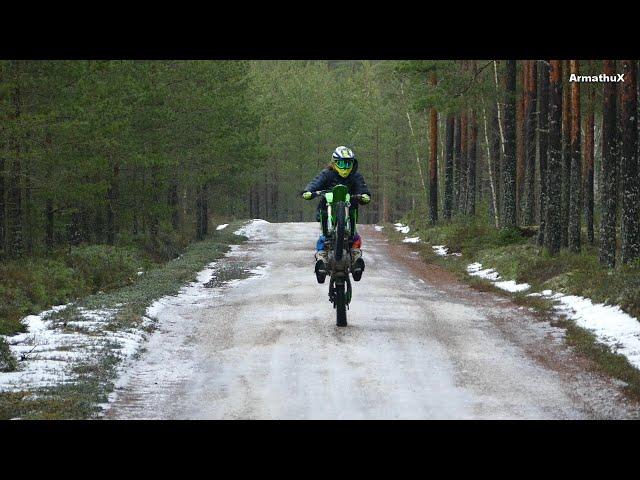 KAWASAKI KX250F FMF 4.1 - SWEET FOUR STROKE SOUNDS & WHEELIES