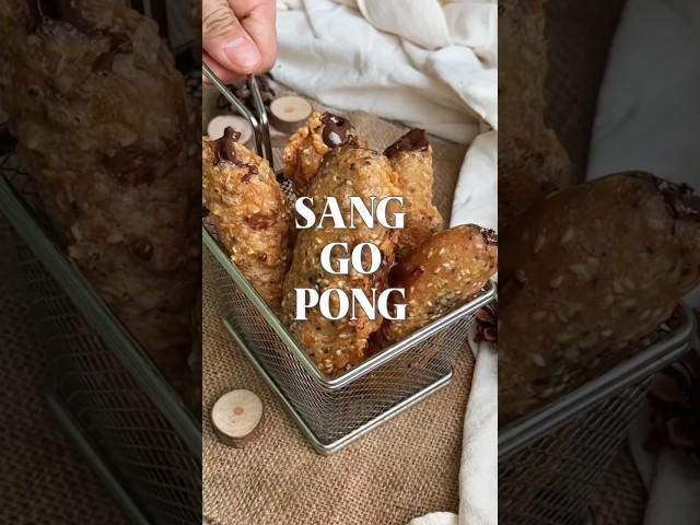 Suka mupeng  di FYP isinya makanan yang lagi viral semua langsung aja cobain Pisang Goreng Kopong