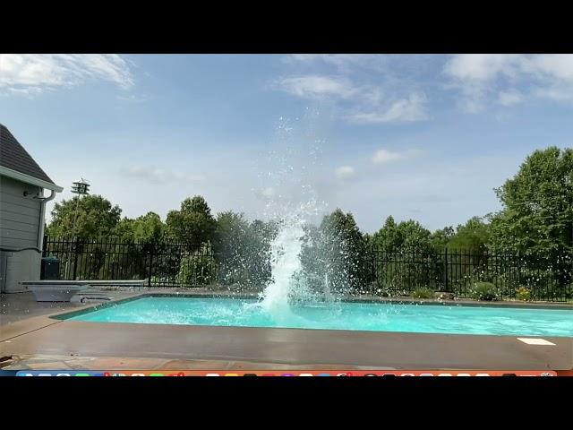 How to make the BIGGEST splash at the pool: Jackknife and cannon ball