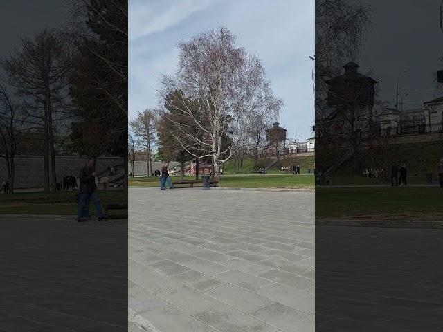 Екатеринбург — 27 апреля 2025 — Плотинка — город готовится к Празднику — #екатеринбург #урал #россия