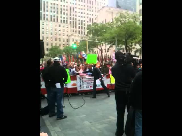 Meredith, Matt & Ann film Today outside in Rockefeller Plaza