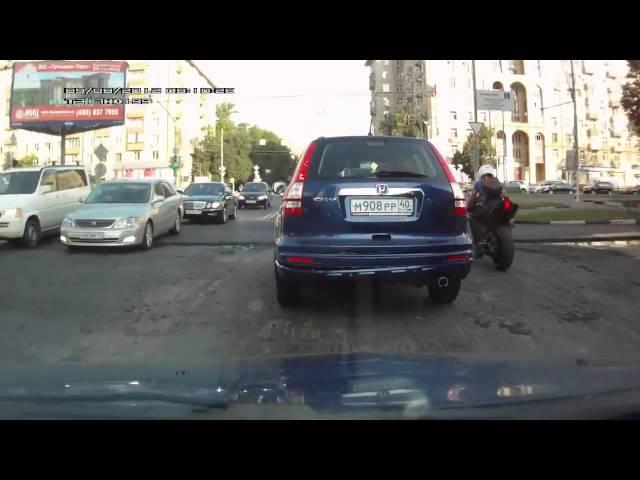 NEW car and motorbike accident in Russia!Honda CR V crash!