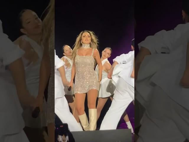 Seni istiyorum! #hadise #hadiseaçıkgöz #hadiseacikgoz #concert #show #konser #dance #izmir