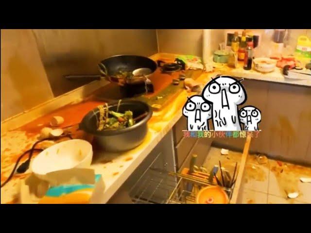 WOW,THE KITCHEN EXPLODED, IT'S ALL OILY 【CLEANINGMASTER】