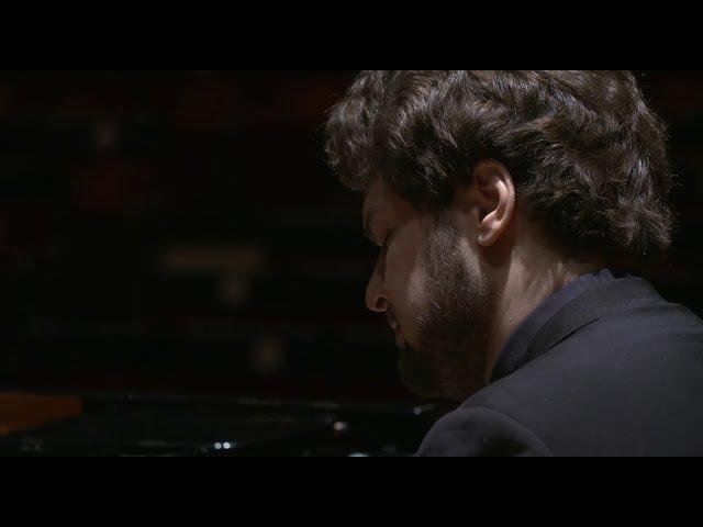 Lukas Geniušas - Concerto al Teatro Carlo Felice di Genova (S. Rachmaninov, L. Desyatnikov)