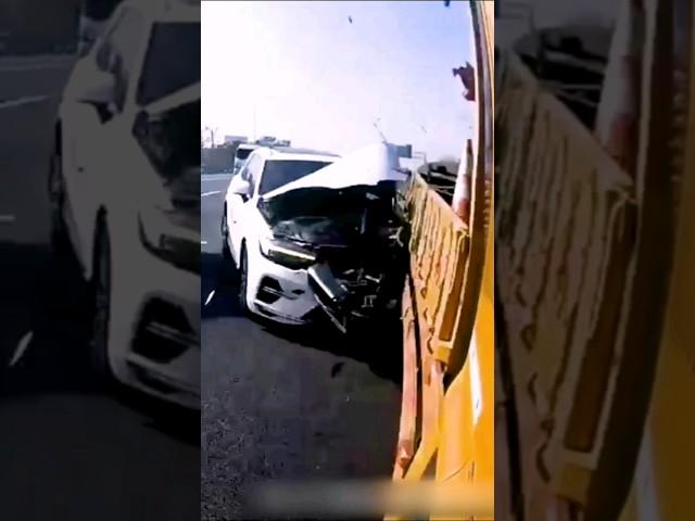 Volvo XC60 adaptive cruise control fail. volvo crash. #DDrive #Volvo #crash