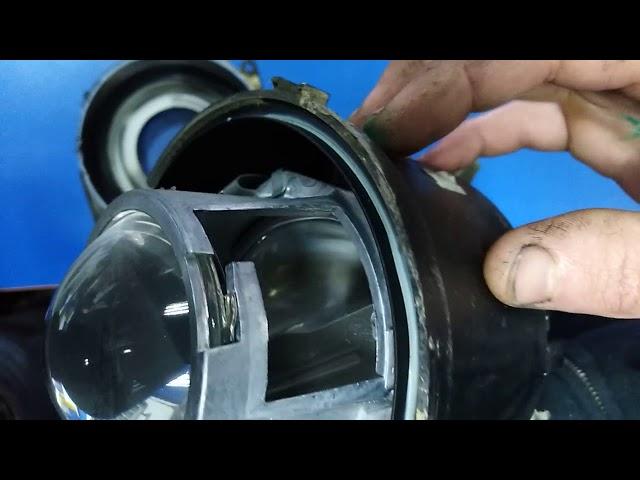 Lens headlamp cleaning