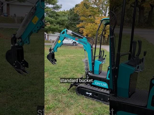 Mini Excavator standard pins are different than the accessories bolts.  #miniexcavator