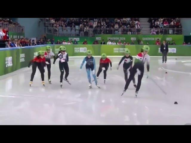 Chinese skaters win gold and sliver by fooling all the foreign competitors